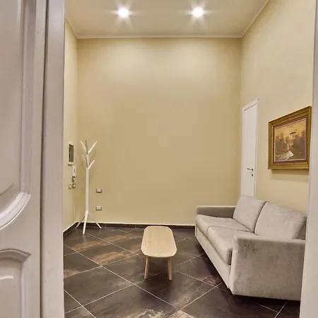 Apartment Via Niccolo Tommaseo 14 Naples
