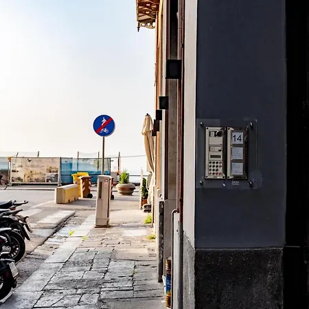 Via Niccolo Tommaseo 14 Naples