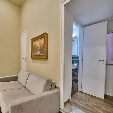 Apartament Via Niccolo Tommaseo 14 *